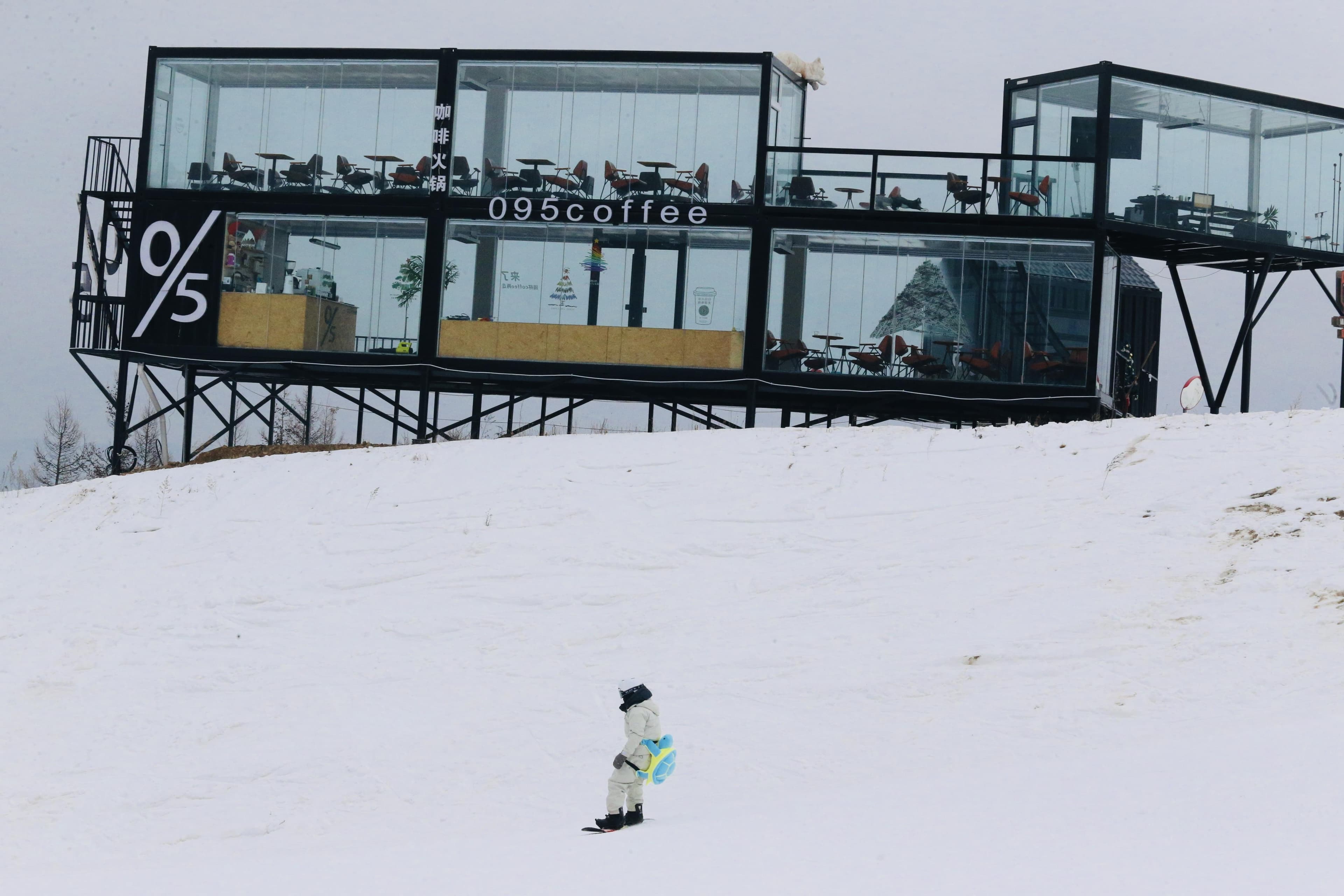 泾源县借势冰雪运动，打造“夏避暑冬滑雪”旅游品牌