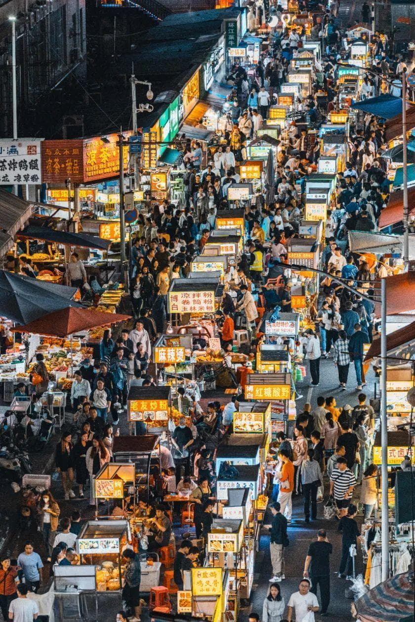 埌西夜市整改后成网红打卡地，客流量跻身商圈前三