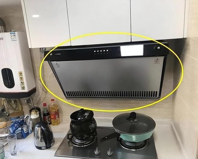 抽油烟机使用误区：开窗还是不开？厨房清洁一文全解