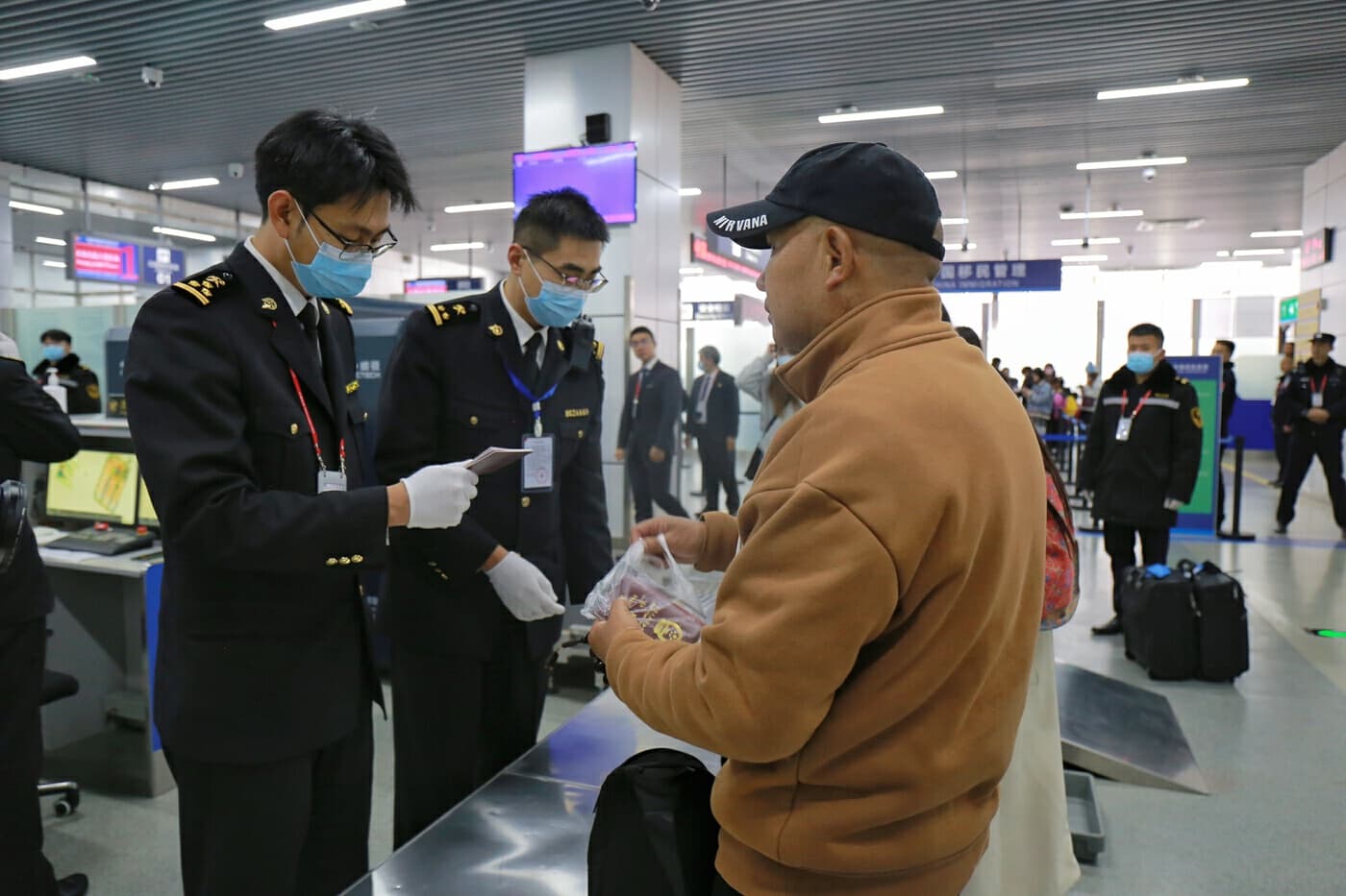 大理机场航空口岸首个国际航班启航