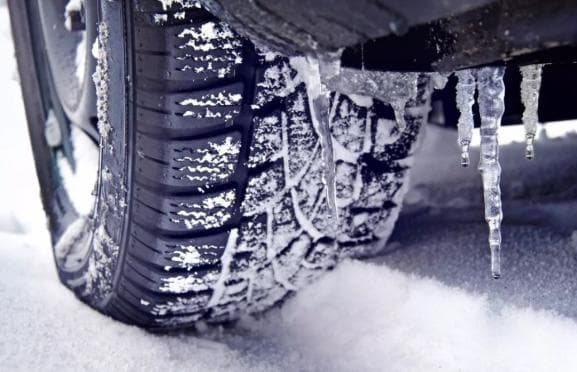 立冬将至 你的爱车更换雪地胎了吗？ | 安全提示