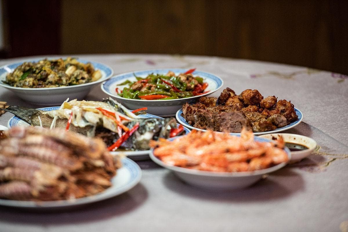 南北方年夜饭大揭秘：差异背后的文化寓意