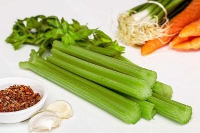 皮炎患者要远离光敏性食物 皮炎患者的饮食禁忌