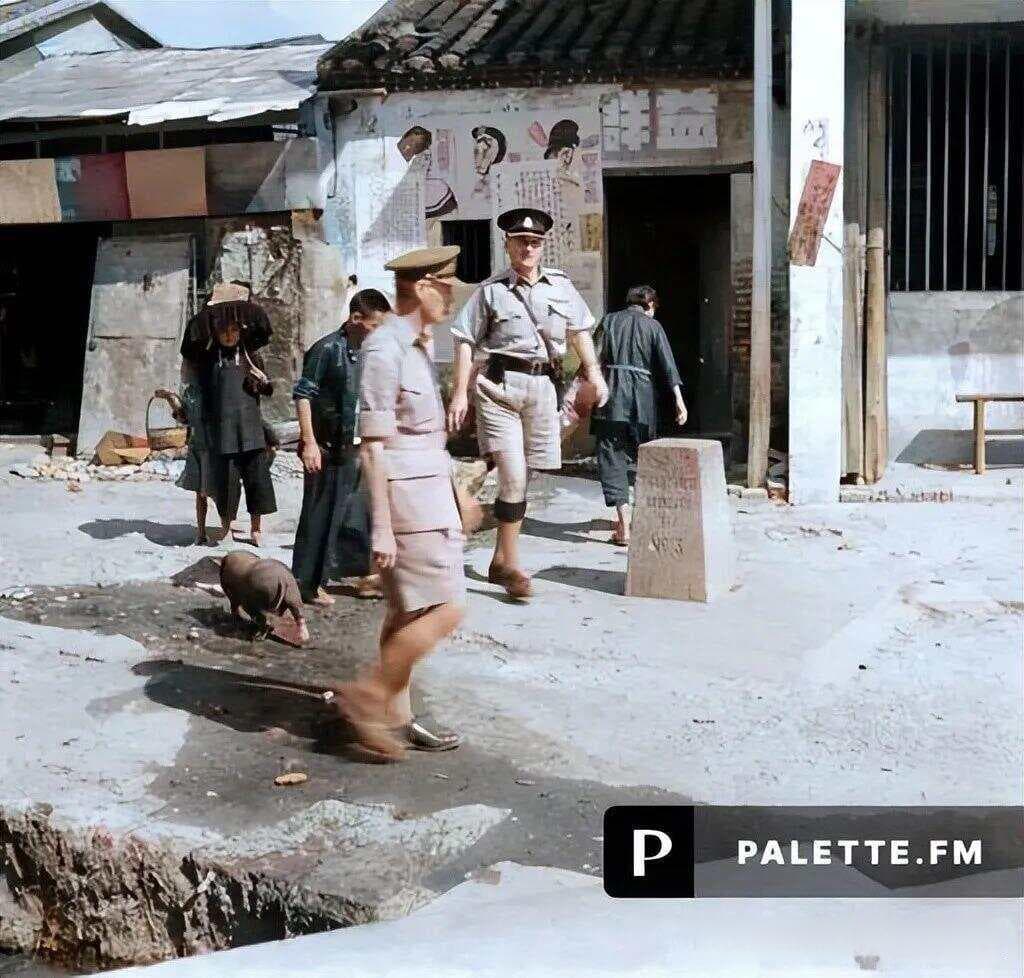 历史瞬间：中英街三号界碑前的对峙与和解