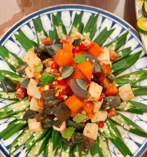 教你做出地道的十锦凉菜（掌握关键步骤，一口香鲜十锦凉菜）