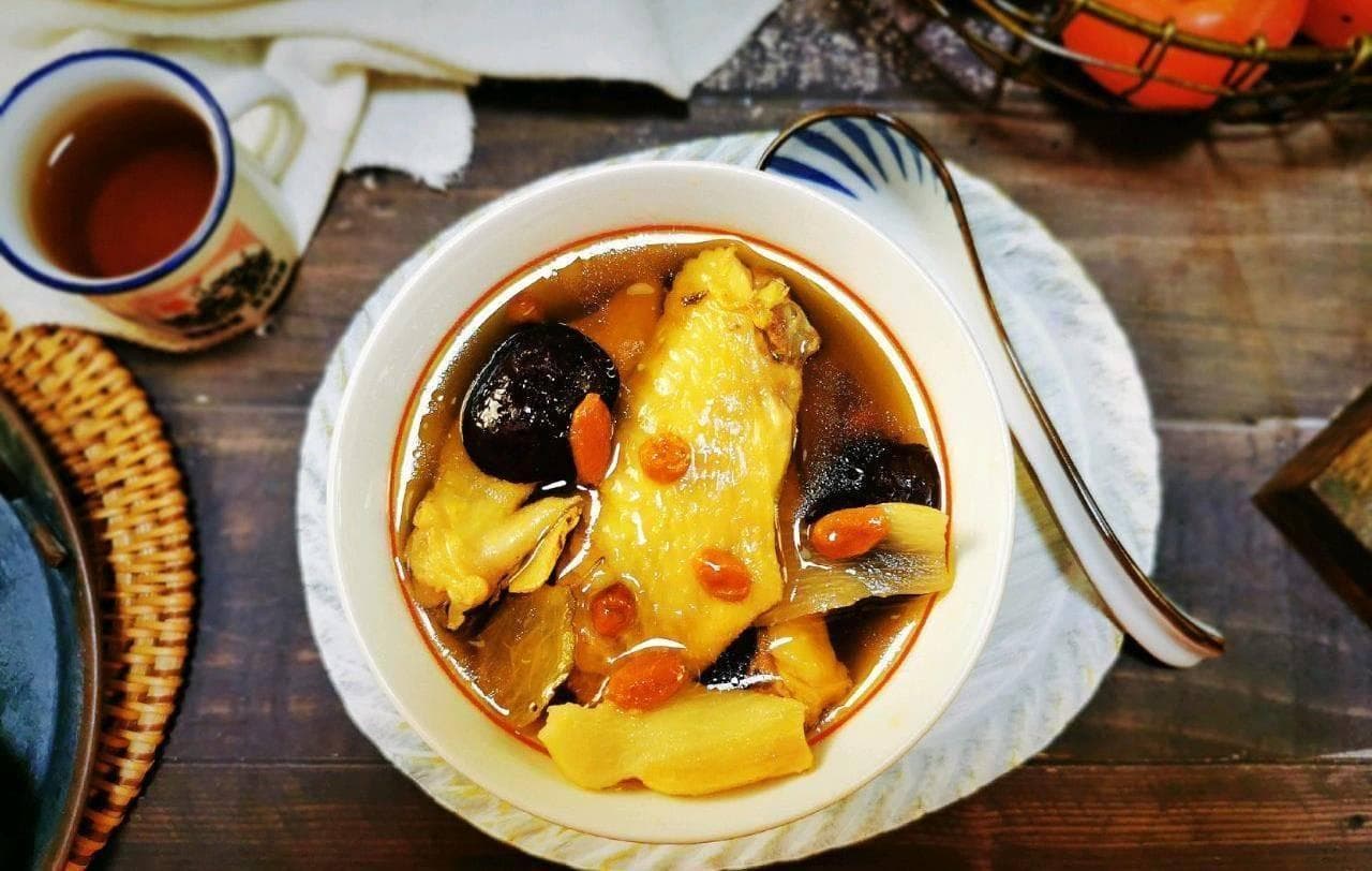 滋补养生必备：红枣枸杞炖鸡汤的完美制作教程