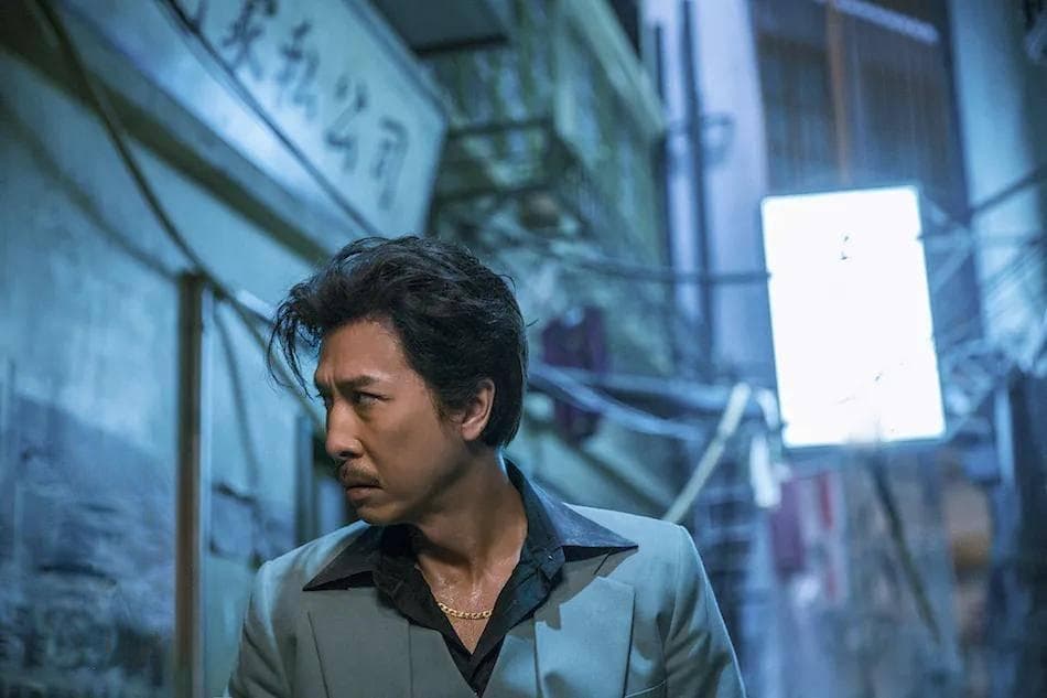 《追龙》：再现香港六七十年代最大毒枭与贪腐探长的故事
