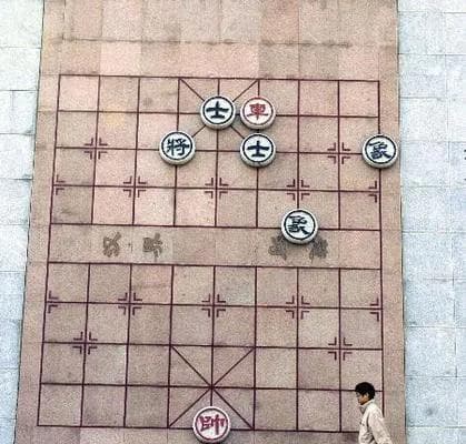 象棋绝对防御技巧剖析（15个段落带你深入探究棋盘上的必杀防守法）
