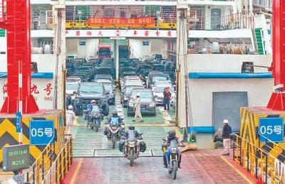 返程高峰开启  探访春运保畅（2025春运一线）