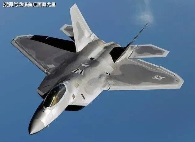 服役近20年，F-22猛禽迎来新升级：装备隐形油箱与红外探测系统