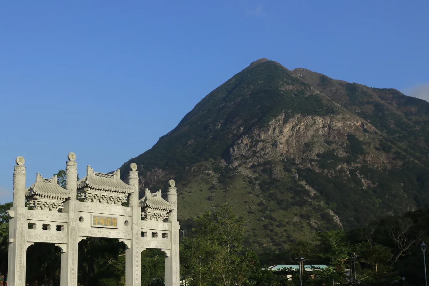 泰山徒步攻略：从“中天门”到顶峰的挑战之路