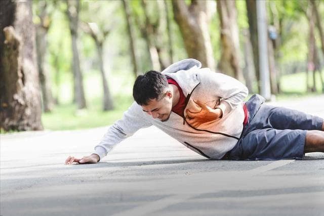 心脏不好，运动先知？医生告诫：若有这几种异常表现，就要警惕了