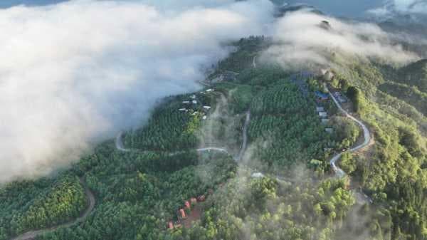 咸丰旅游全攻略：四季气候与最佳游玩时间