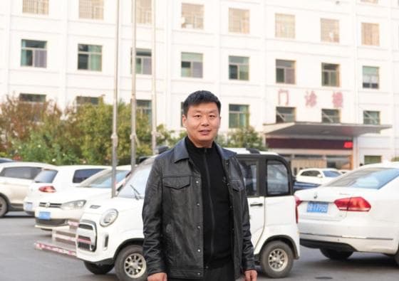 祝效根：拾金不昧好品格 平凡善举传美德
