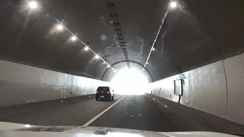 精准控制隧道出入口灯光，消除隧道“黑洞”和“白洞”现象