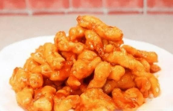 糖醋里脊制作详解：传统中华美食的文化传承与烹饪技巧