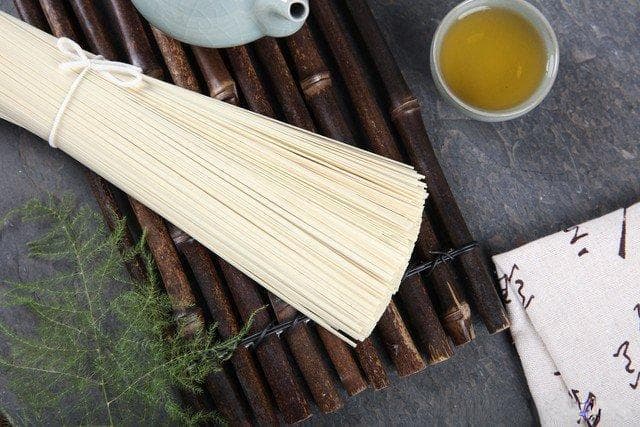 煮挂面别瞎定时间！粗细 + 火力 + 3 个技巧，爽滑筋道不粘连