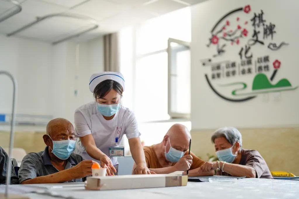 医养结合：人口高龄化下的必答题