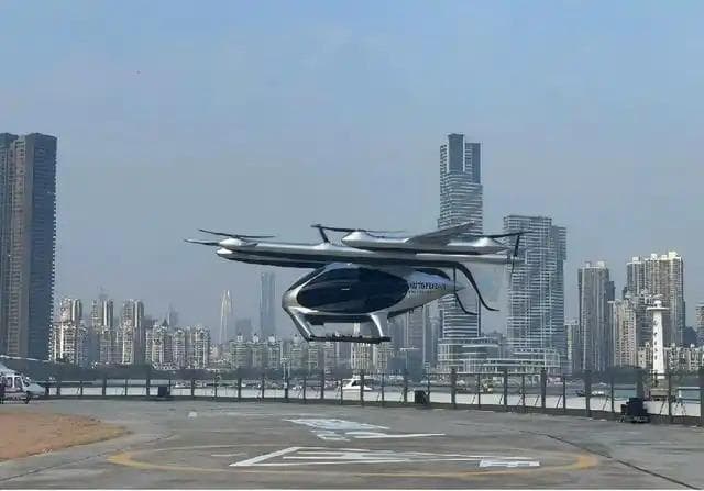 2025低空经济发展元年，多地开启“低空飞行模式”