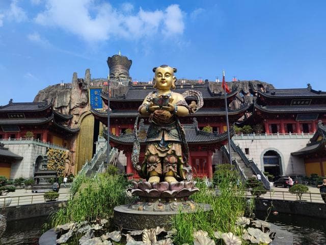 探秘千年古刹，上海东林寺一砖一瓦皆禅意，繁华都市中的心灵净土