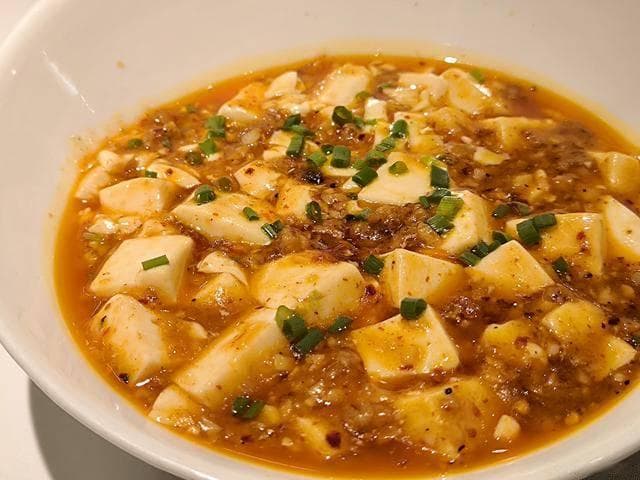 揭秘麻婆豆腐：川菜之精髓，如何以其麻辣鲜香征服全球食客的味蕾！