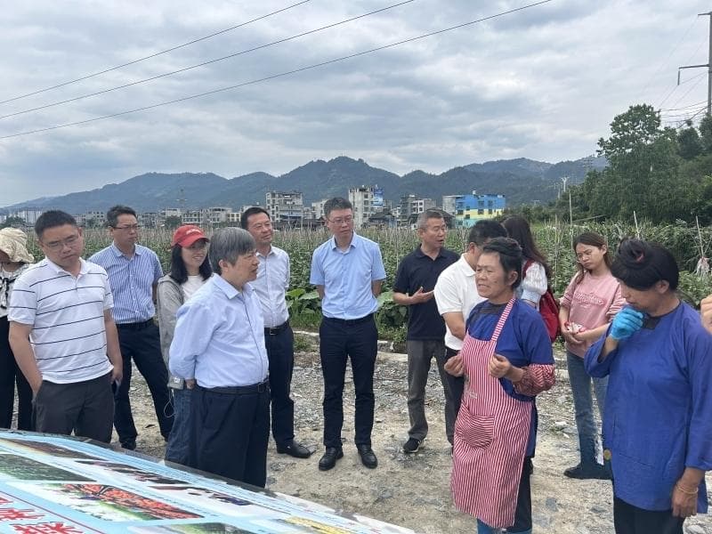 中国工程院课题组赴榕江、七星关调研乡村振兴路径