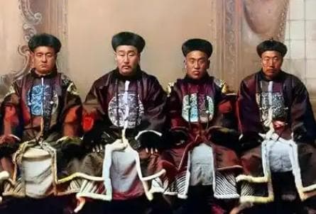 大清灭亡后，满清八大贵族缘何纷纷改汉姓？