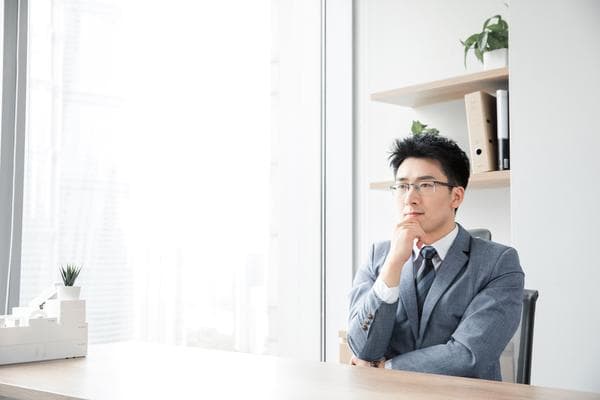 年轻人婚姻自由的探讨与思考