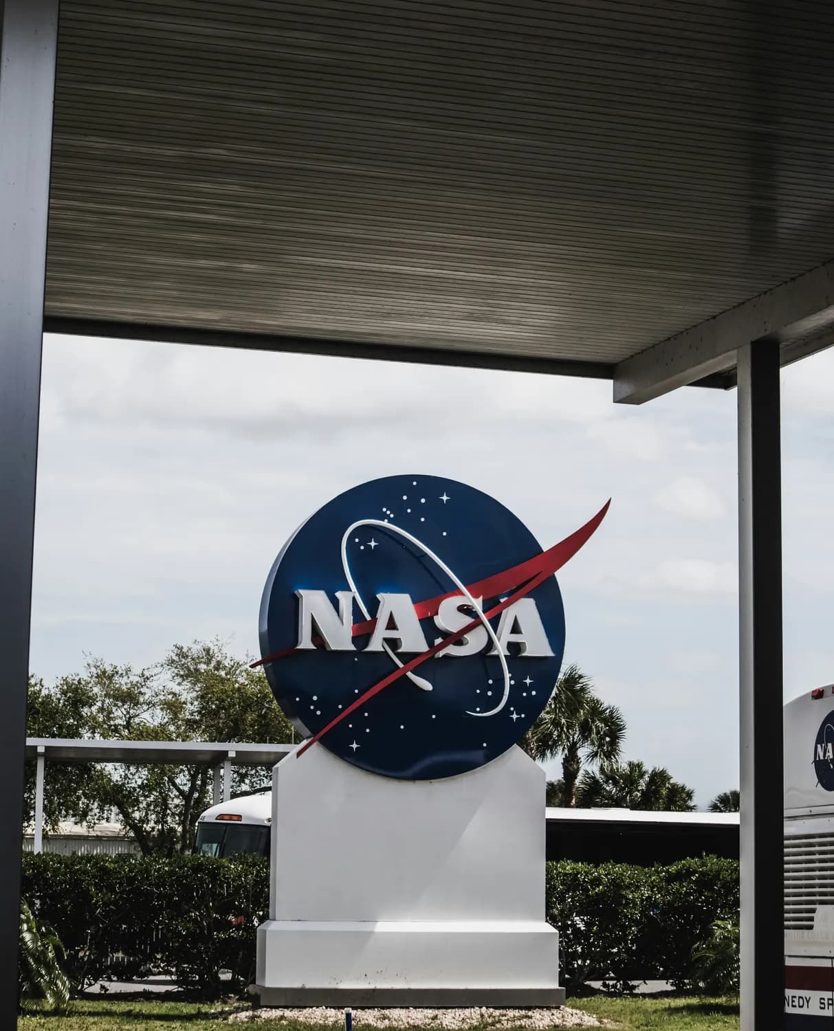 NASA艾姆斯研究中心：科技创新与行星探索的前沿阵地