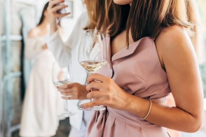 女生要掌握的5大品酒礼仪！不再在应酬、聚会上出丑！