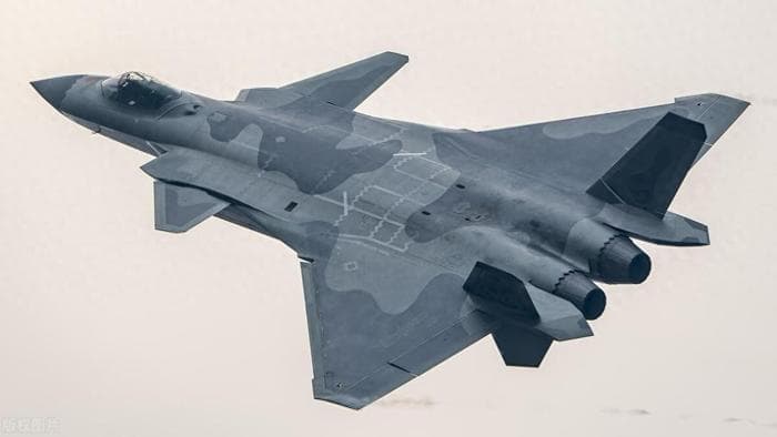 中美五代战机对比：F-35推力22吨，歼-20发动机推力几何？