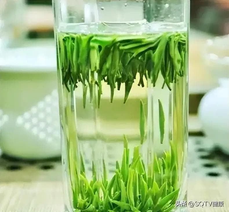绿茶再次成为议论焦点！医生发现：喝绿茶时，千万多留意这几点！