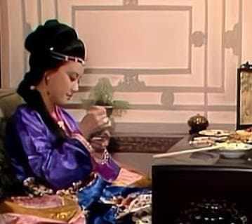 红楼梦中贾府中主子和奴才之间的等级差距有多大？