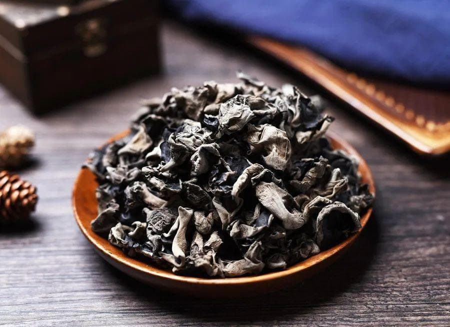 “素中之王”黑木耳，冬天吃有什么好处？怎样吃更健康？