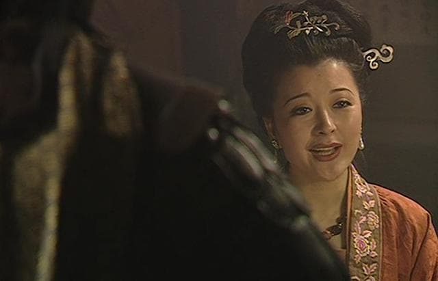 清风寨知寨刘高老婆，为什么翻脸不认人，对救她的宋江恩将仇报？