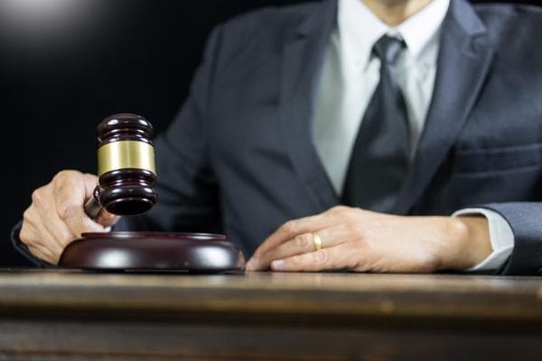 受害者是否需要代理律师：法律权益维护的关键问题