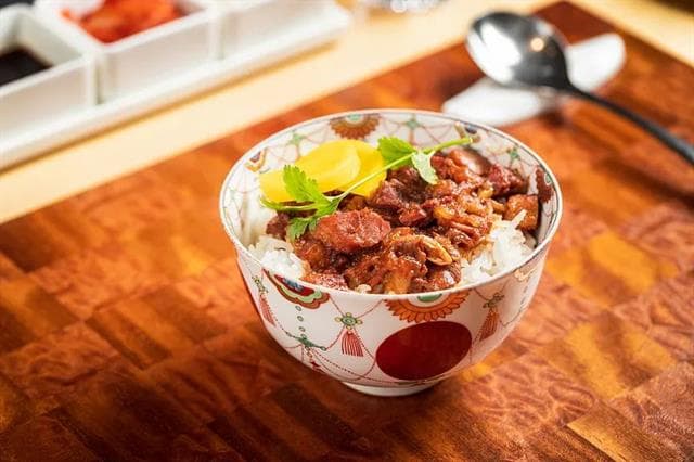 牛丼的诞生与发展：日本“国民快餐”背后的社会文化变迁