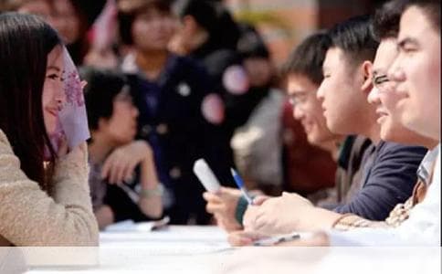临沧美食之旅：品尝人间珍馐的必吃清单