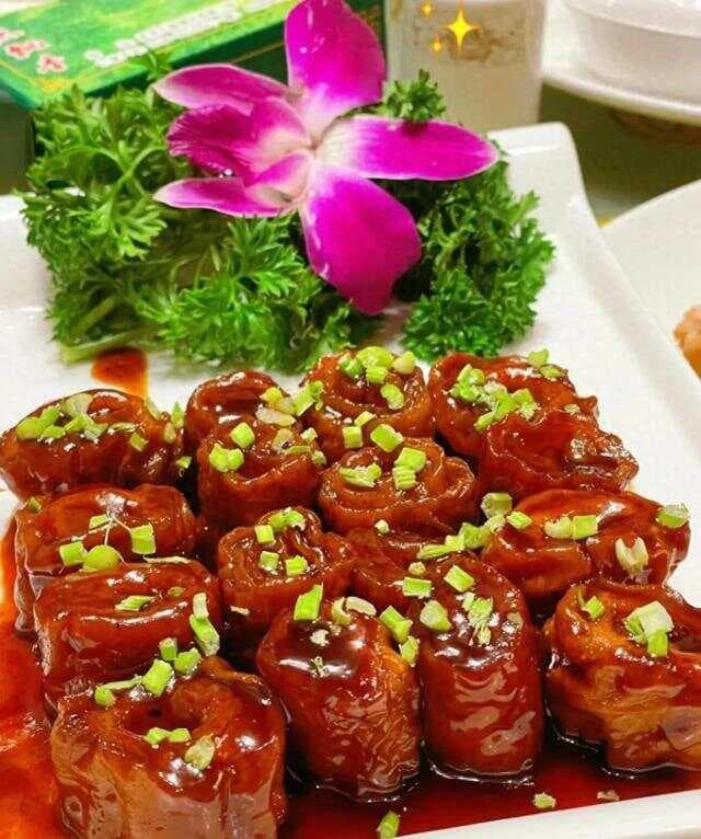 从九转大肠到葱烧海参：鲁菜十大经典名菜