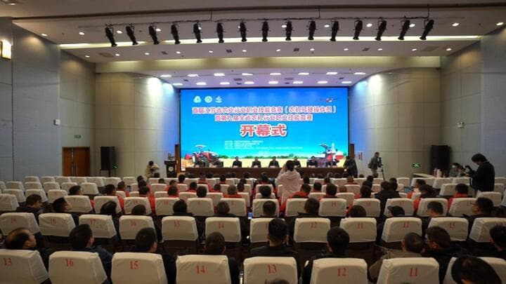 江苏省举办首届农业行业职业技能竞赛，农机驾驶操作员这样“比武”