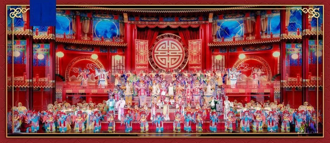 央视春晚的跨界舞台：从经典回顾到2025新期待