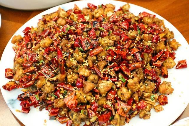 辣子鸡丁：不只是味觉盛宴，更是一道文化佳肴