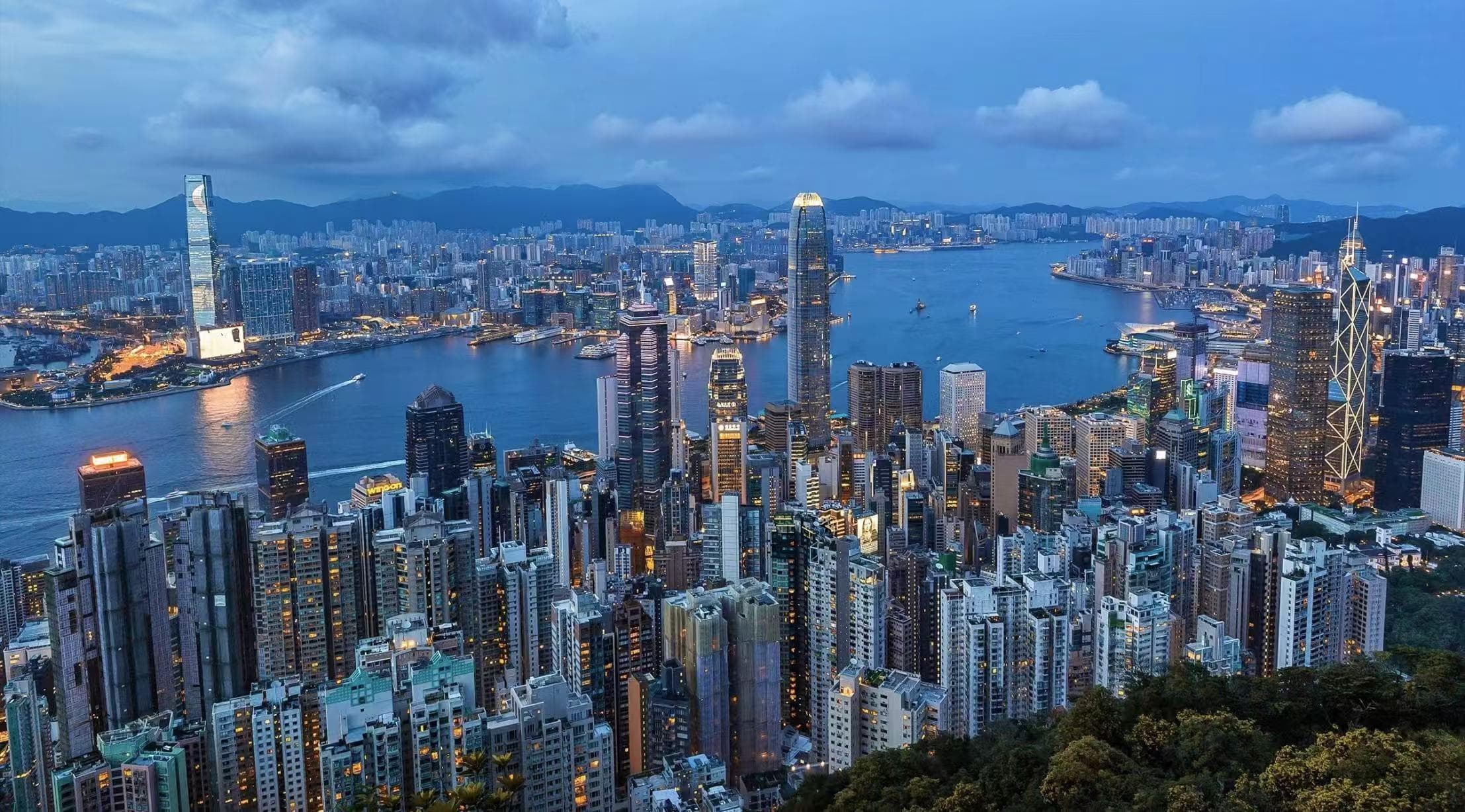 香港翡翠玉器珠宝产业发展与趋势