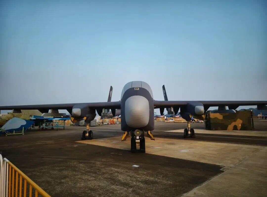 “九天”无人机：全球首架具备“航空母机”功能的重型无人机