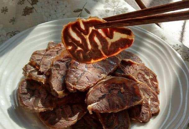 30年秘制酱牛肉配方，原来诀窍在这里，酱香十足，怎么切都不散