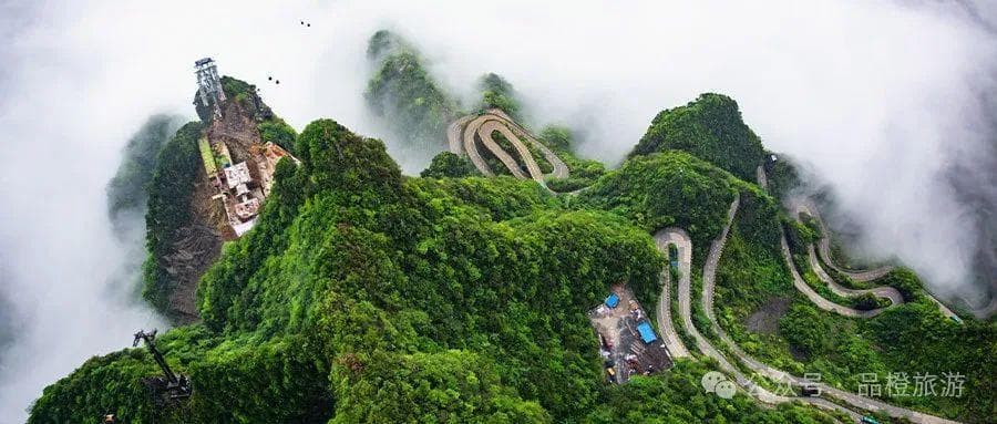 张家界旅游集团重整引46家投资入局，如何安置考验当地政府智慧