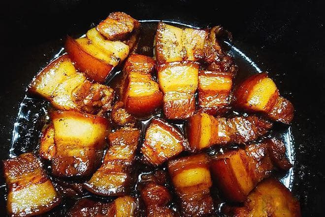 从东坡肉到梅菜扣肉：红烧肉在八大菜系中的多样魅力