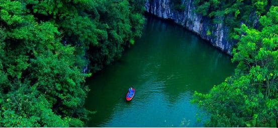 走进西秀区龙宫景区（贵州）