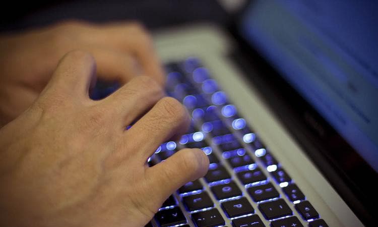 梦见自己在工作：多重角度解析梦境寓意