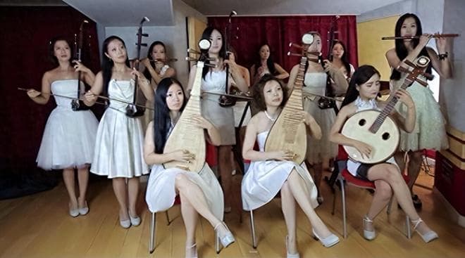 当年爆火的“女子十二乐坊”，放弃中国到日本发展，如愿了吗？